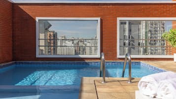 Piscina a l'aire lliure