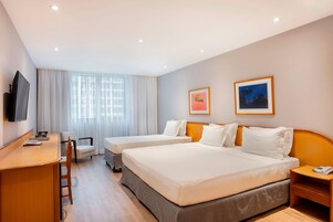 Superior Executivo Family Plan | Minibar, coffres-forts dans les chambres, bureau, rideaux occultants