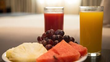Daily buffet breakfast (BRL 83 per person)