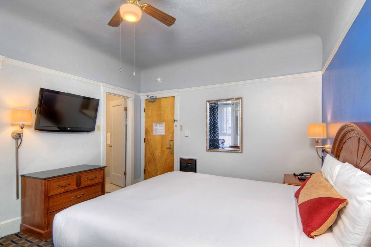 Desk, blackout curtains, iron/ironing board, free WiFi