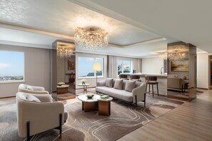 Premium bedding, down comforters, minibar, in-room safe