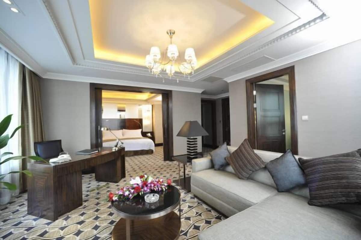 1 chambre, minibar, coffre-fort, bureau