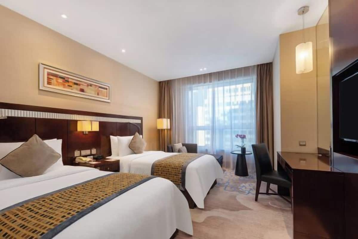 1 chambre, minibar, coffre-fort, bureau