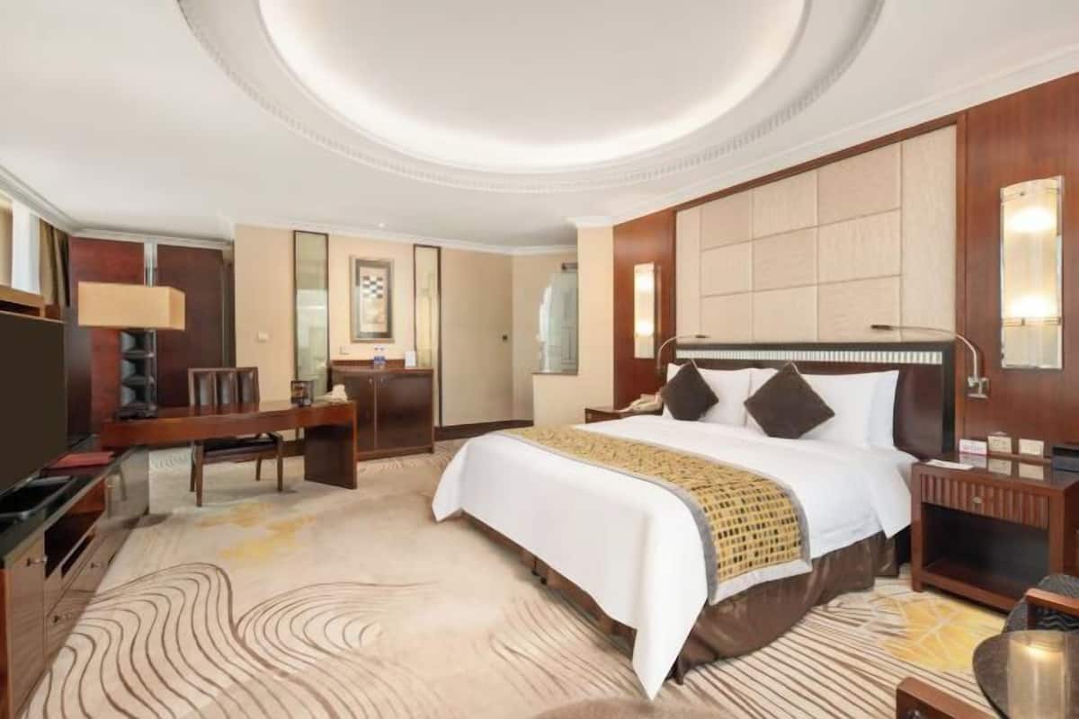 1 chambre, minibar, coffre-fort, bureau