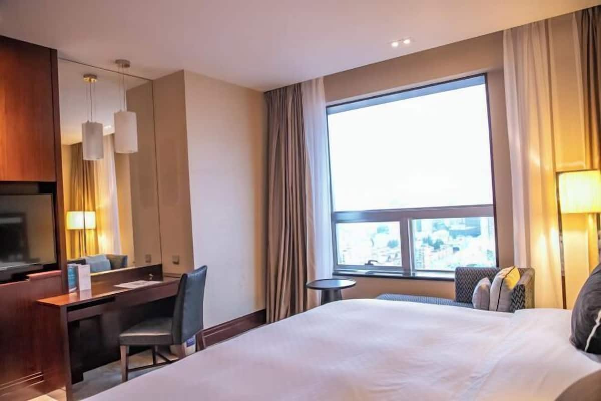 1 chambre, minibar, coffre-fort, bureau