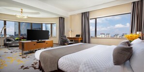 Business Twin Room | Minibar, in-room safe, blackout drapes, iron/ironing board