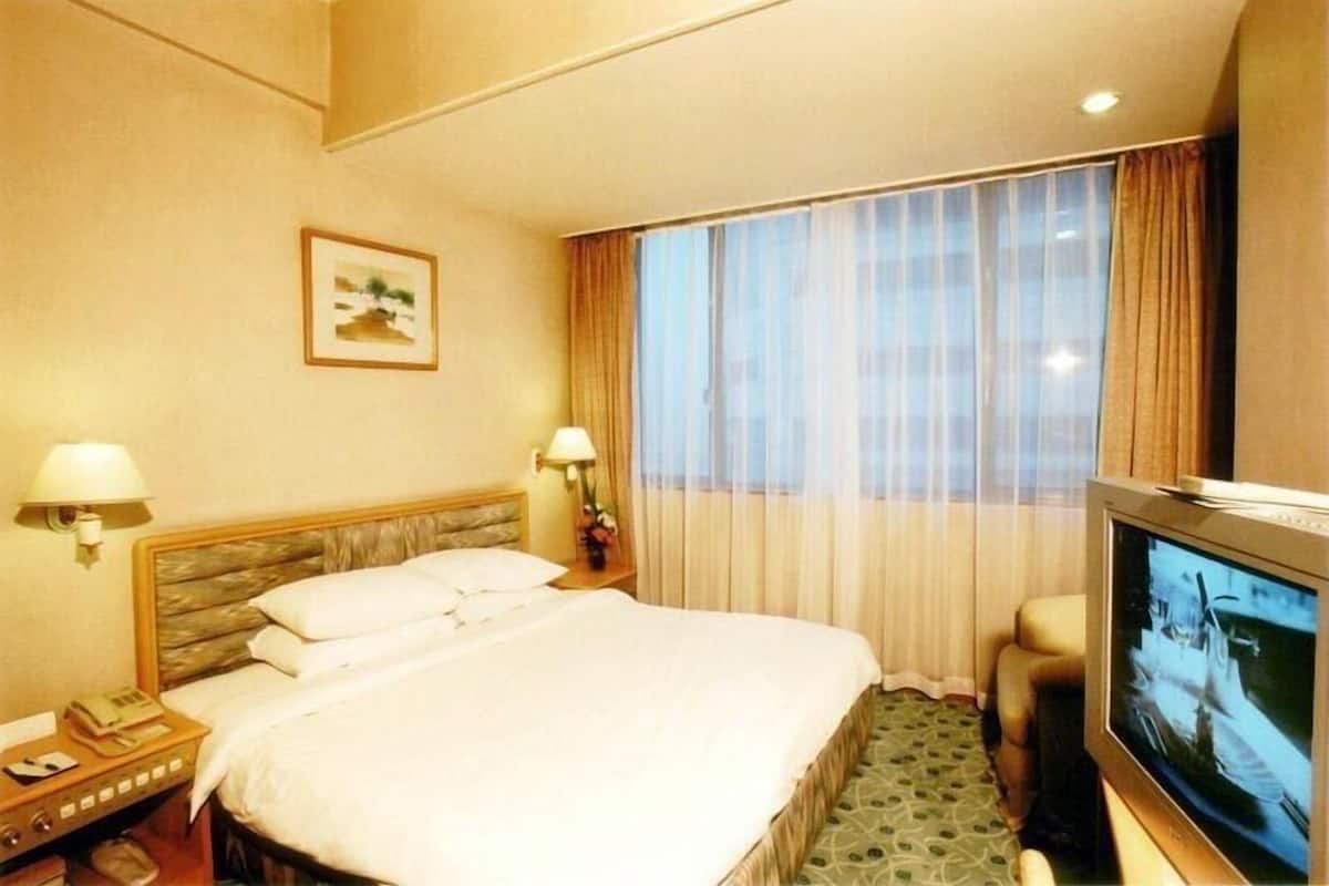 Een minibar, een kluis op de kamer, snel internet
