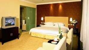 Plaza Floor Deluxe King | Minibar, in-room safe, Internet - Gloria Plaza Hotel Dalian (Dalian)