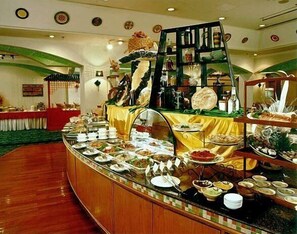 아침 식사, 점심 식사 및 저녁 식사 제공