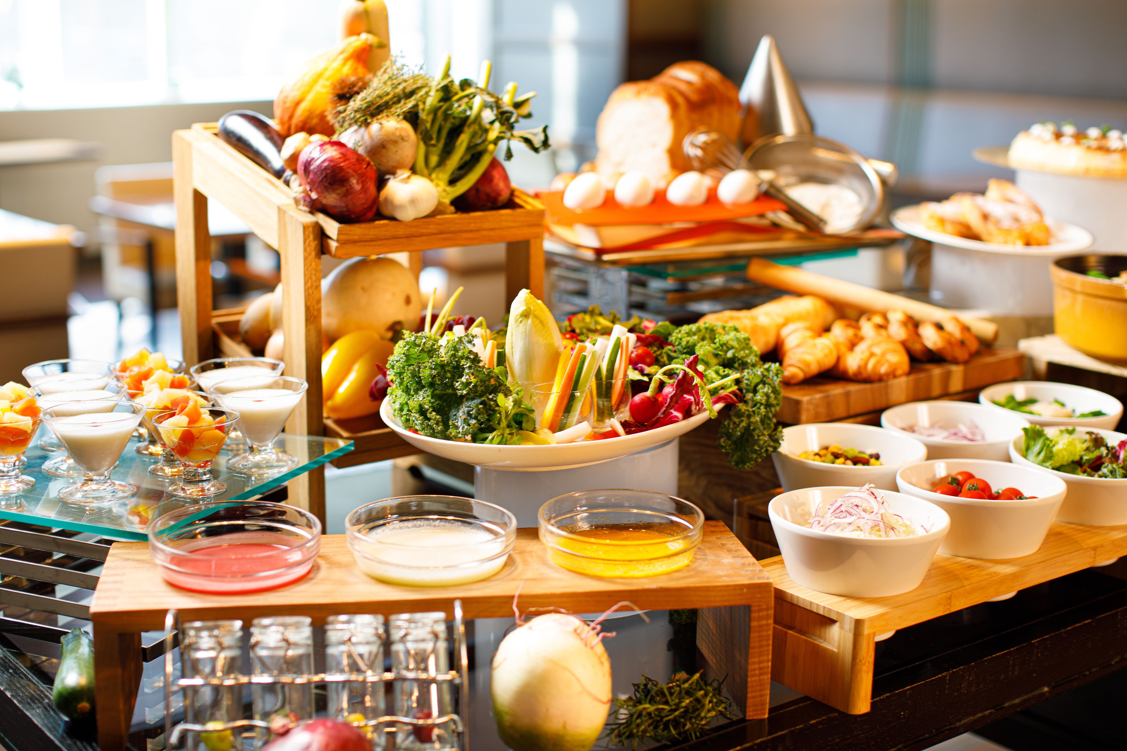 daily buffet breakfast (jpy 2800 per person)