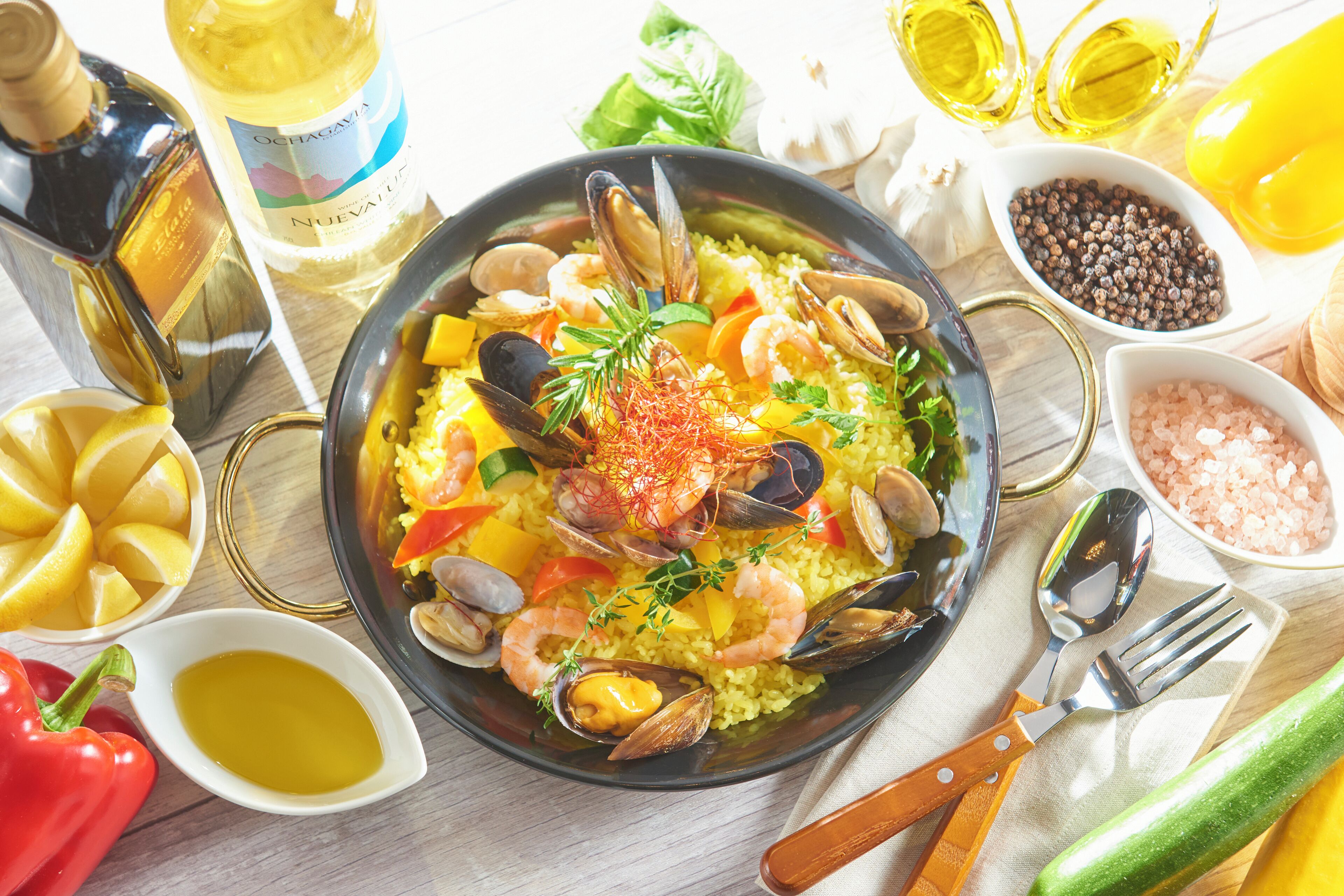 daily buffet breakfast (jpy 2090 per person)