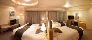 Basic Quadruple Room, Non Smoking (Mount)
