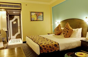 Club Room | View from room