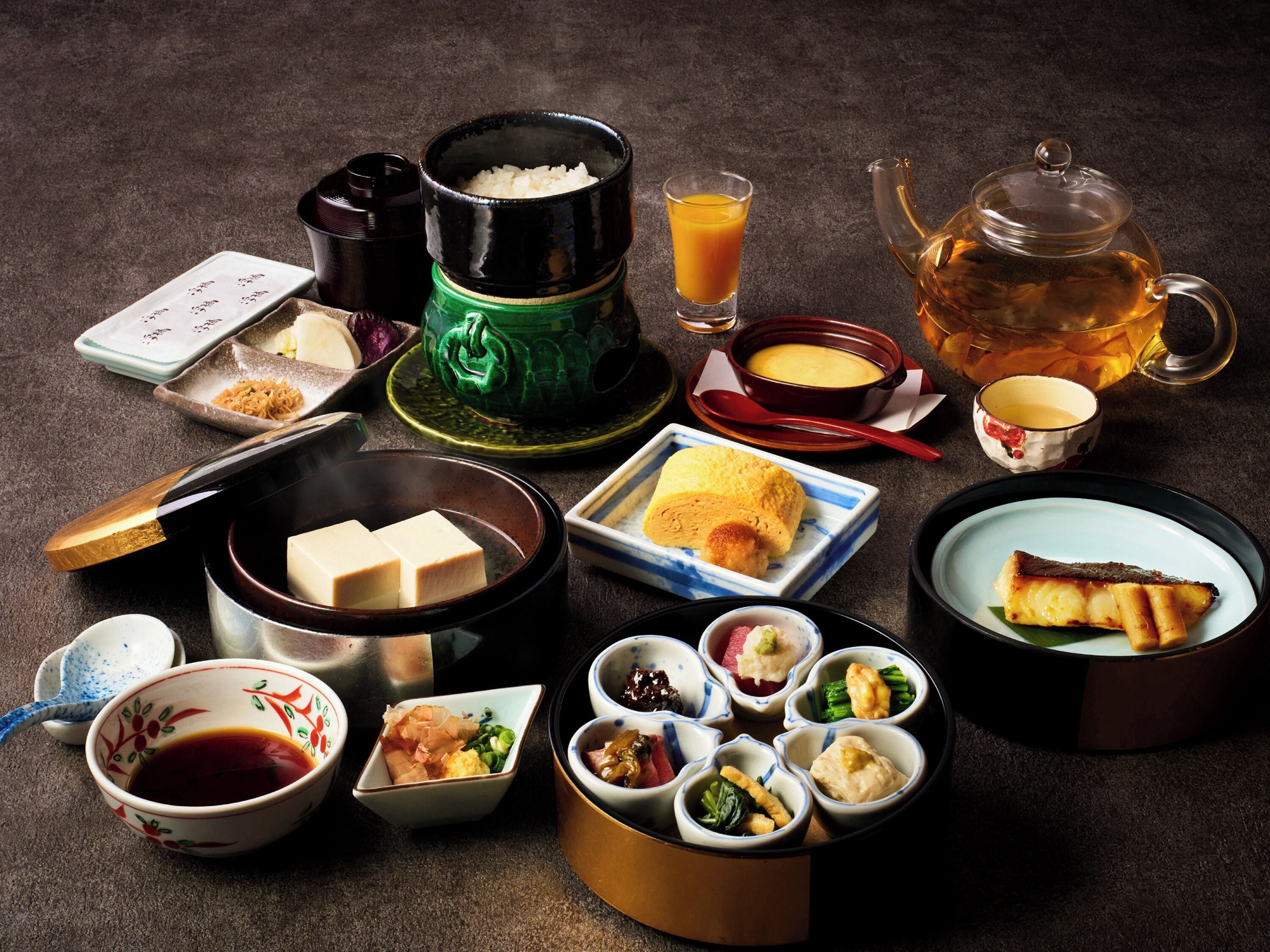 daily full breakfast (jpy 5000 per person)