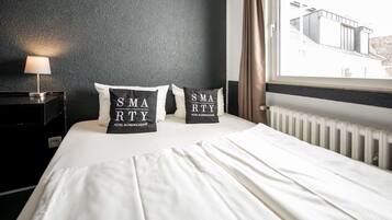 1 chambre, décoration personnalisée, ameublement personnalisé, bureau