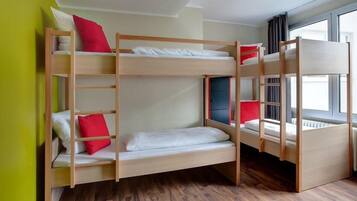 1 Schlafzimmer, individuell dekoriert, individuell eingerichtet