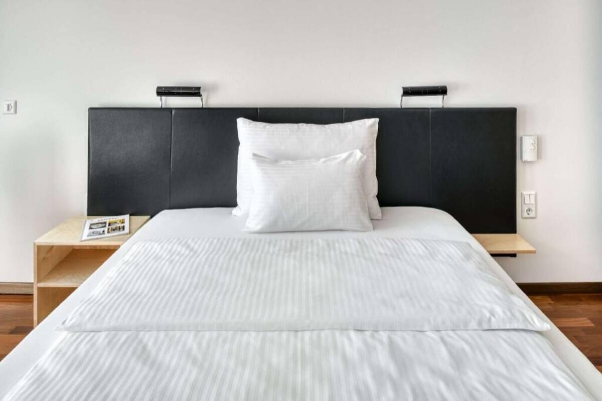 Allergikerbettwaren, Zimmersafe, Schreibtisch, schallisolierte Zimmer