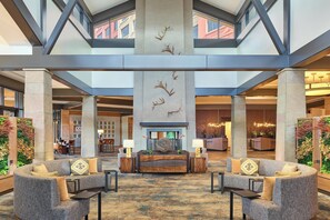 Lobby-Lounge