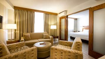 In-room safe, blackout curtains, free WiFi, bed sheets