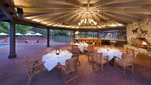 Outdoor dining - Alisal Guest Ranch and Resort (Solvang)