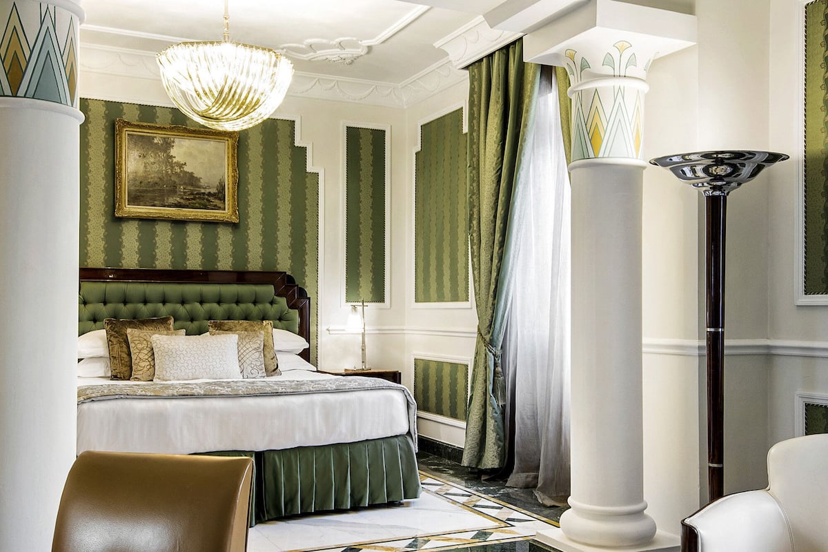 Junior Suite | Premium bedding, down duvets, minibar, in-room safe