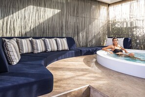 Luxury Apartment (Roman Penthouse) | Room amenity