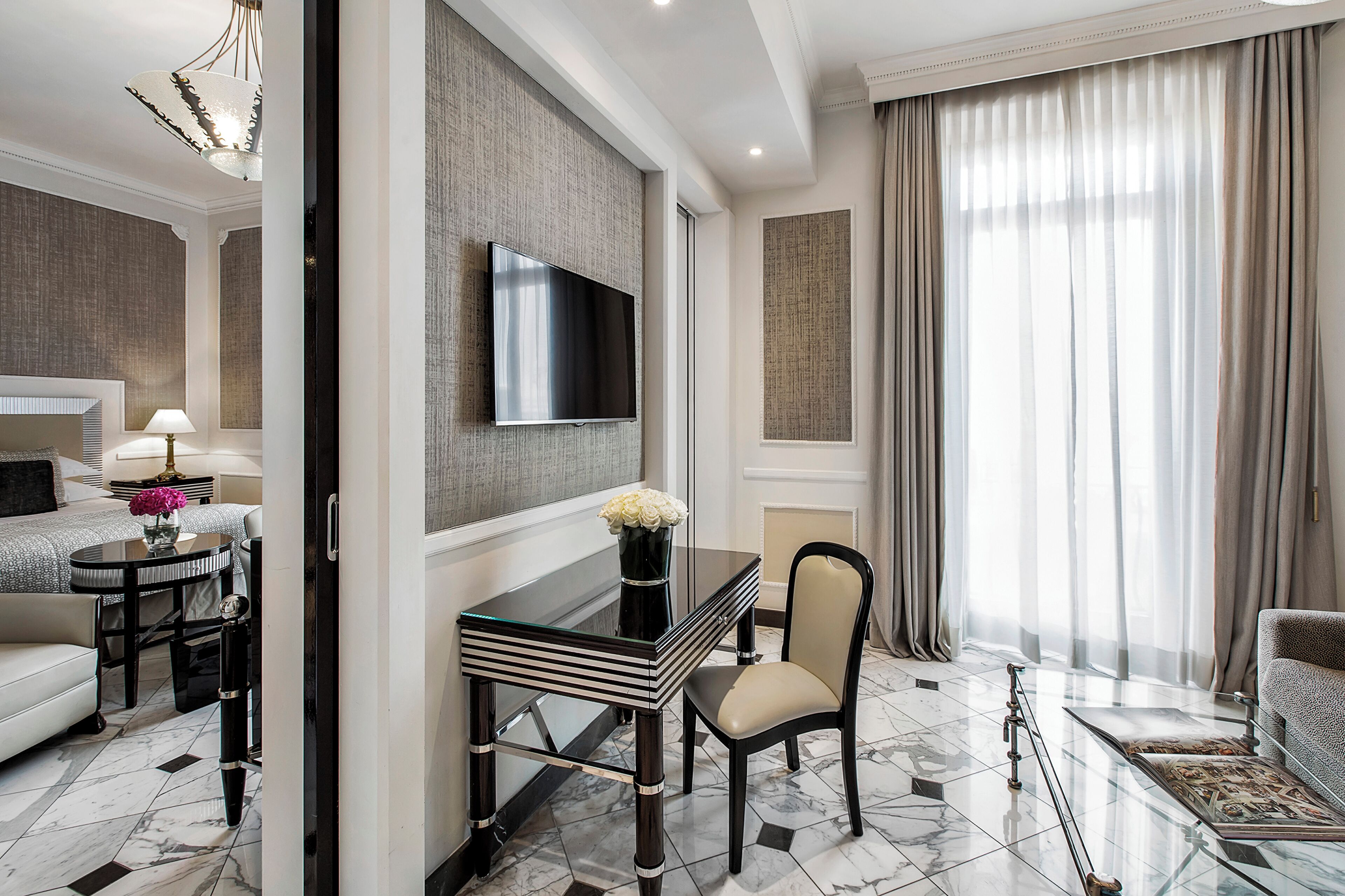 deluxe suite- kids & teens free | 1 bedroom, premium bedding, down duvets, minibar