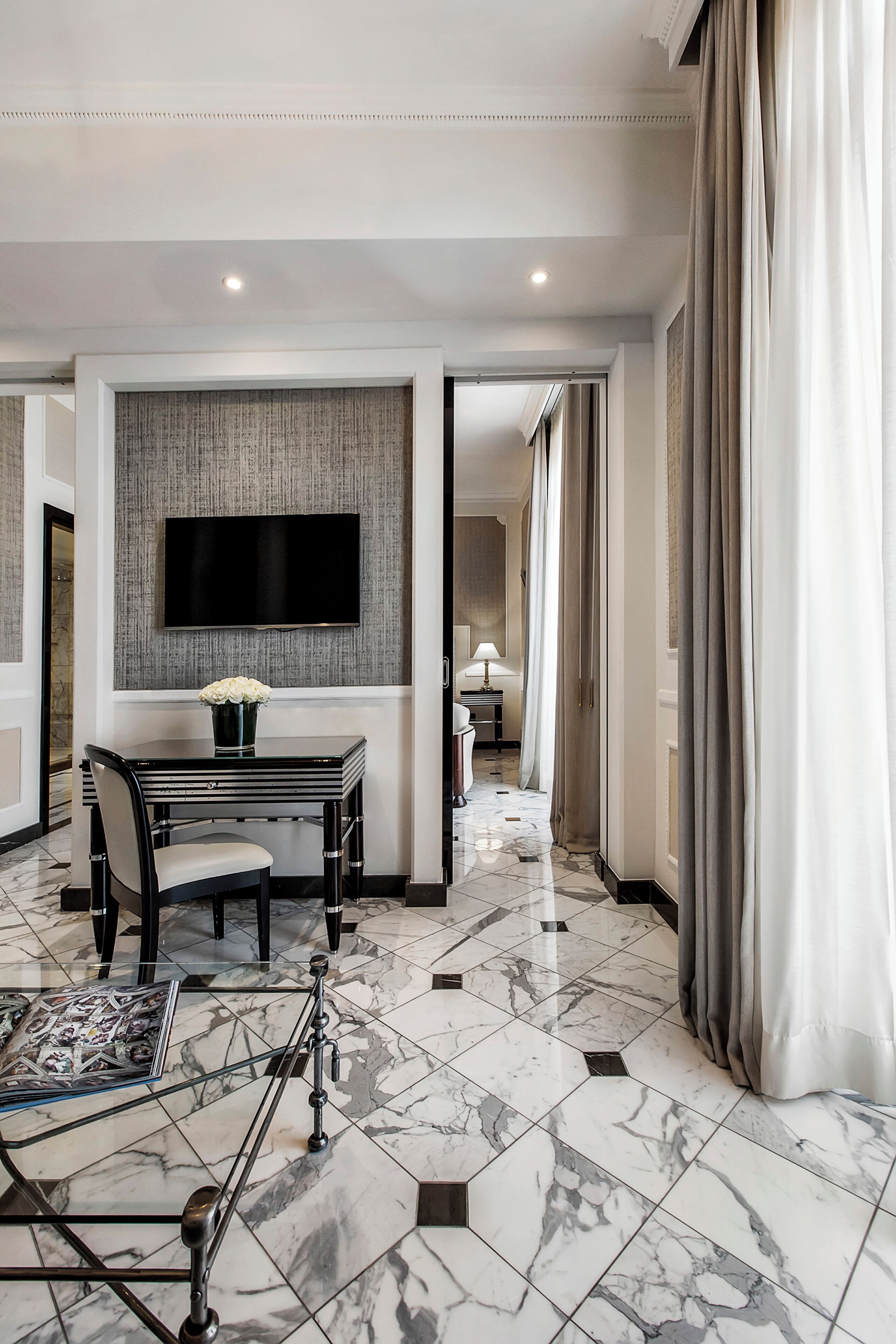 deluxe suite- kids & teens free | 1 bedroom, premium bedding, down duvets, minibar