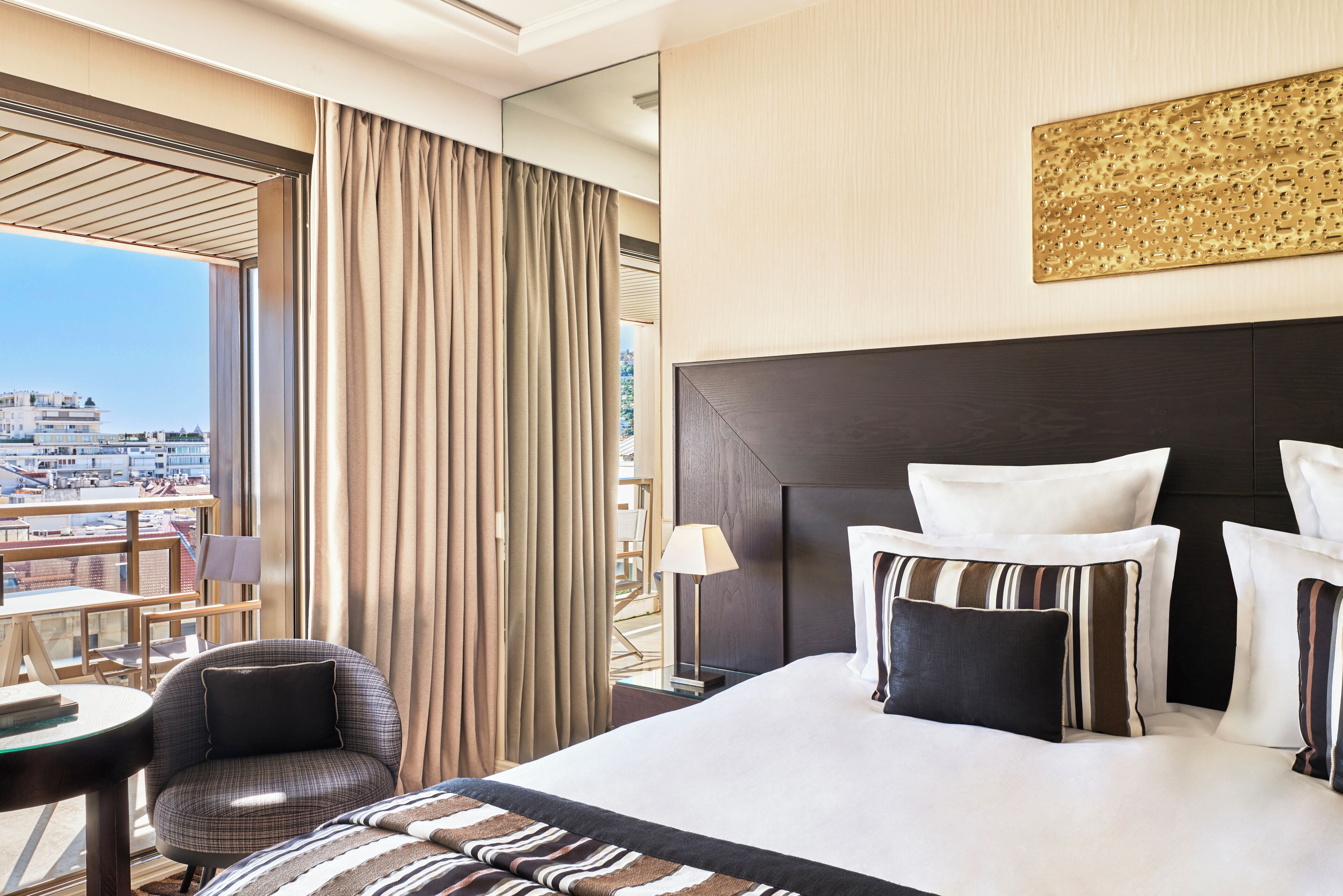 1 bedroom, premium bedding, minibar, in-room safe