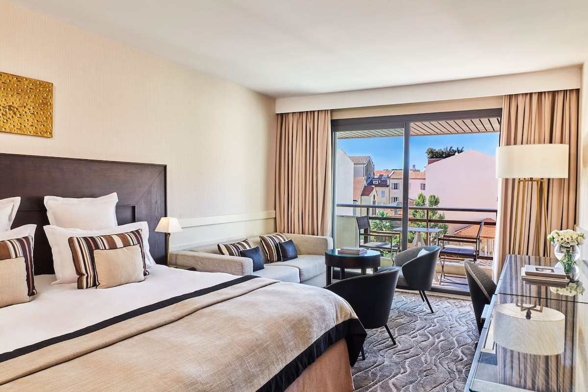 1 quarto, roupas de cama premium, frigobar, cofres nos quartos