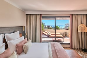 1 bedroom, premium bedding, minibar, in-room safe
