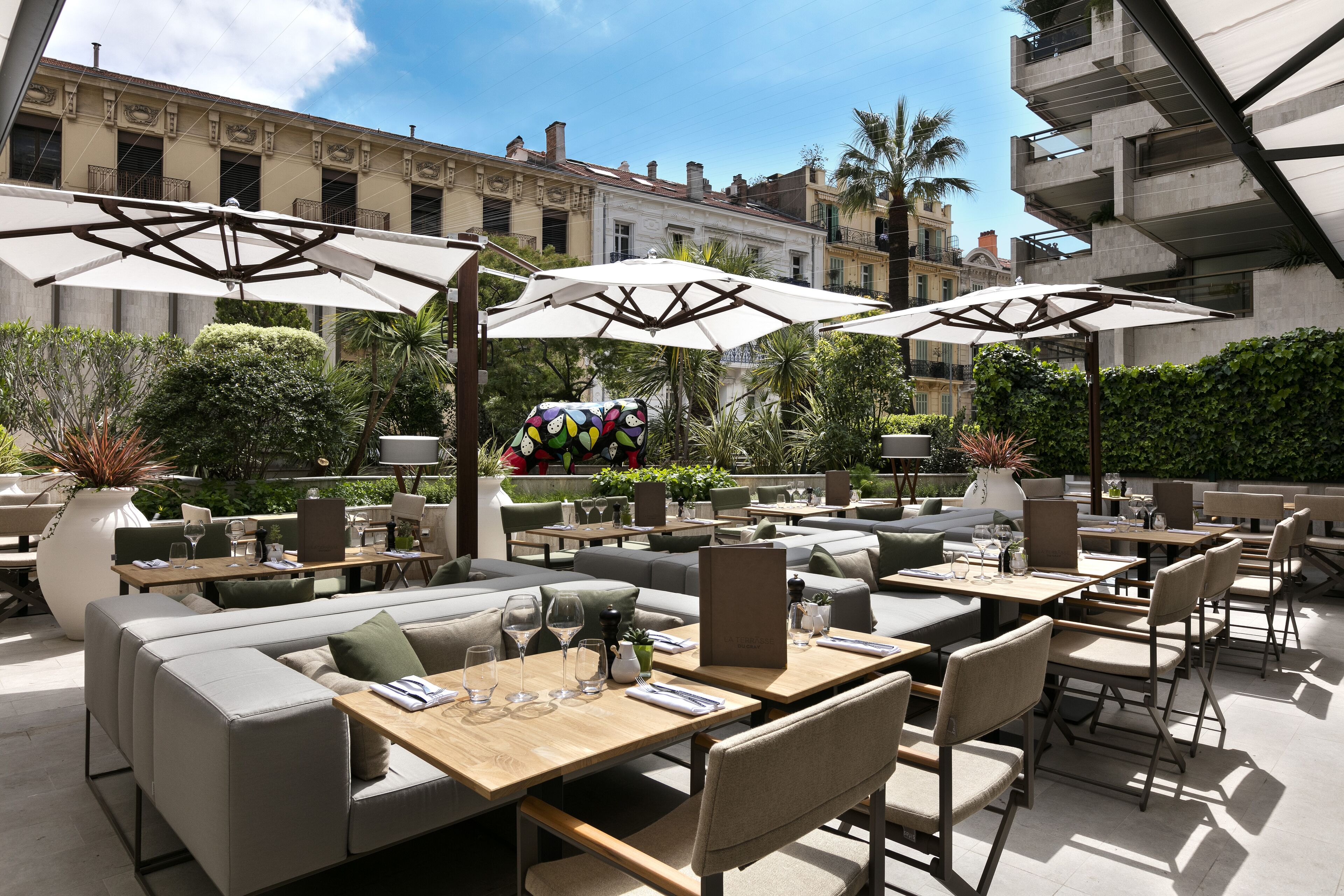 Daily buffet breakfast (EUR 34 per person)