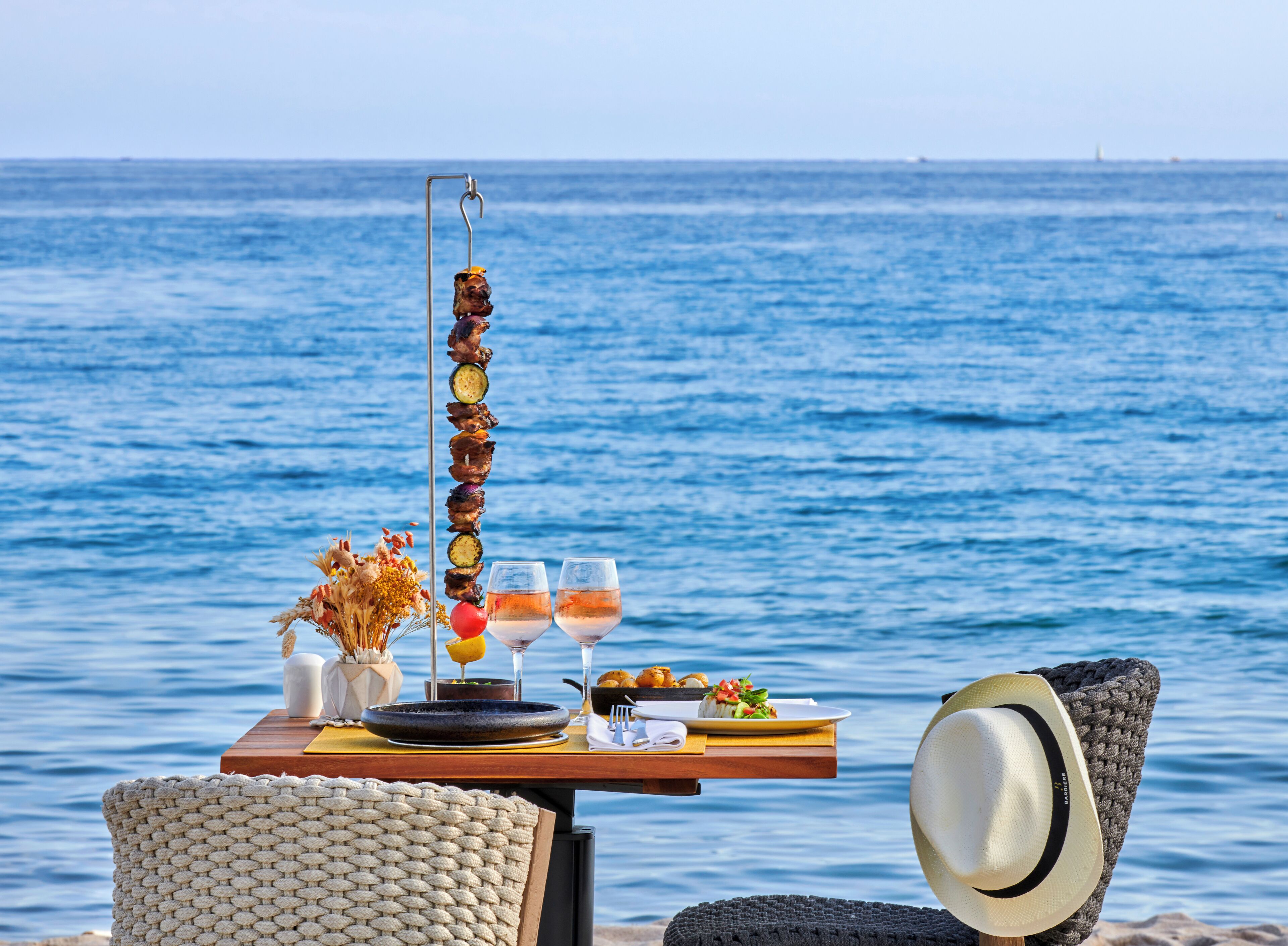 private beach nearby, snorkelling, waterskiing, beach bar