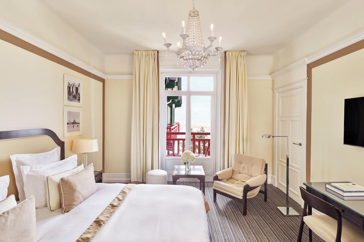 Sea Superior Room | Premium bedding, minibar, in-room safe, desk