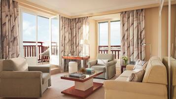 Premium bedding, minibar, in-room safe, desk