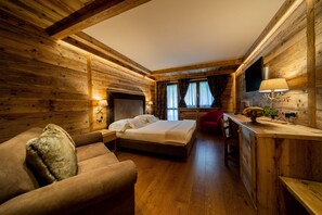 Executive Room - private mini pool
