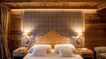 Executive Room - private mini pool | Bộ đồ giường cao cấp, chăn bông, nệm cao su hoạt tính (memory foam)