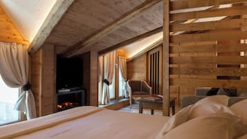 Suíte júnior, sauna seca, vista para a montanha | Roupas de cama premium, edredons de pluma