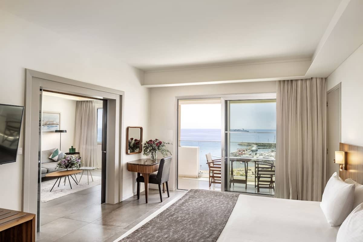 Executive suite (Admiral) | 1 slaapkamer, een minibar, een kluis op de kamer, een bureau