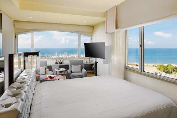 1 bedroom, minibar, in-room safe, desk
