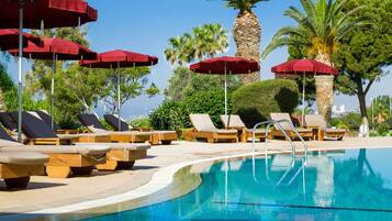 Indoor pool, 2 outdoor pools, pool umbrellas, sun loungers