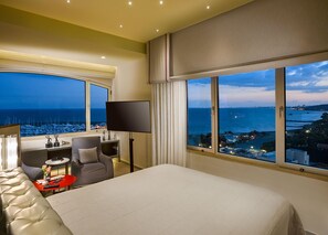Suite présidentielle | Minibar, coffre-fort, bureau, rideaux d’obscurcissement