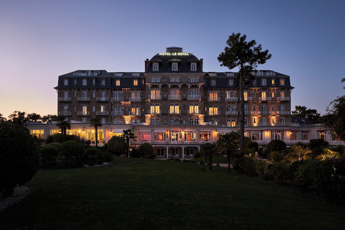 front of property – evening/night