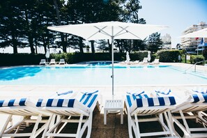 Indoor pool, seasonal outdoor pool, pool umbrellas, sun loungers