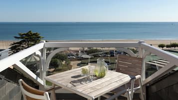 Sea Superior Room | Balcony