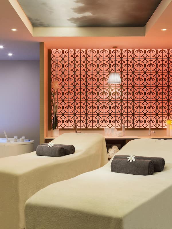 Sauna, hammam, soins corporels, enveloppements corporels