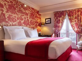 Camera Classic, 1 letto matrimoniale, vista città | Biancheria da letto di alta qualità, minibar, una cassaforte in camera