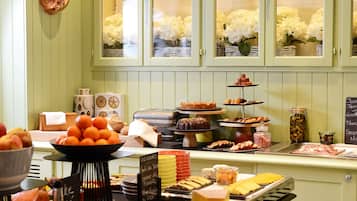 Daily buffet breakfast for a fee