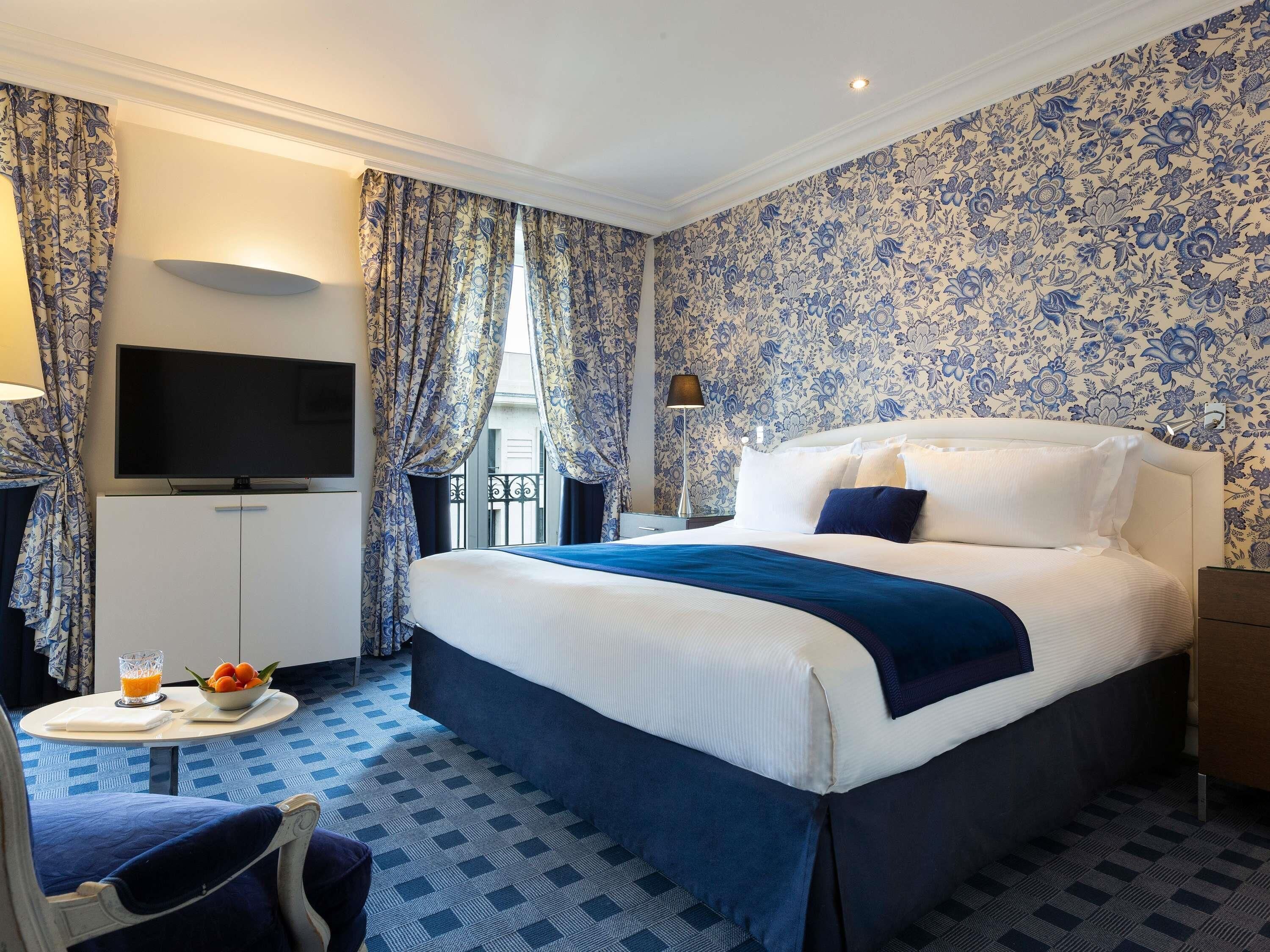 Chambre Supérieure, 1 lit double, vue ville | Literie de qualité supérieure, minibar, coffres-forts dans les chambres