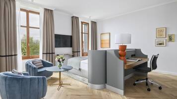 Literie hypoallergénique, minibar, coffres-forts dans les chambres